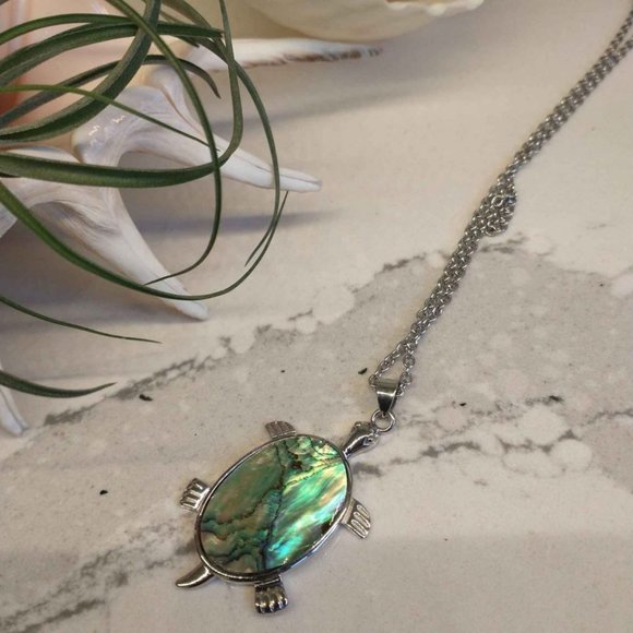 Abalone Shell Turtle Pendant with 30" Chain - Picture 6 of 7